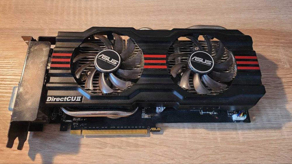 відеокарата ASUS GeForce GTX 660 DC II GDDR5