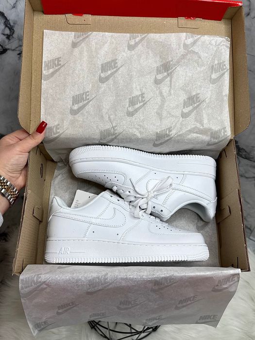 Знижка! Кросівки Nike Air Force 1 Classic White Low Найк Форси Білі Шкіра