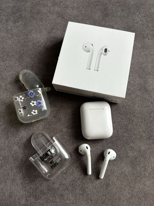 Airpods with charging case