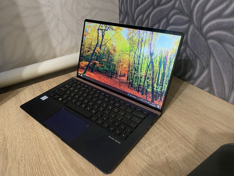 Asus Zenbook 13,3 i7 8565u/ram 8gb/nvme 1tb
