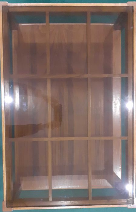 Mesa centro em madeira castanho