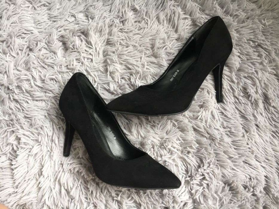 Szpilki czarne buty na obcasie 38