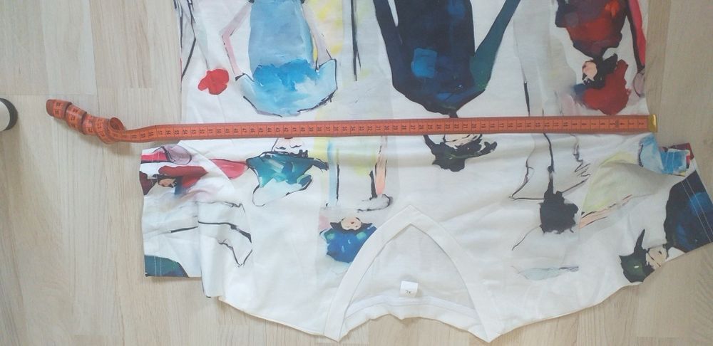 Bluzka inspirowana malarstwem.