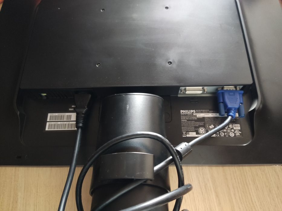 Monitor Philips como novo442460014810255361