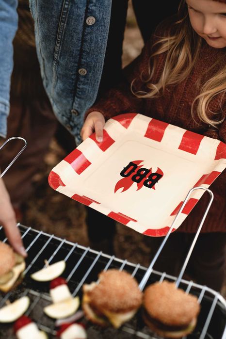 Talerzyki papierowe "Bbq" 1opak./6szt.