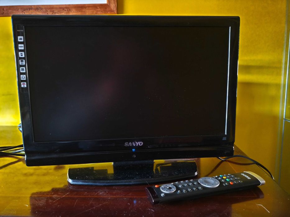 Vendo TV LCD Sanyo 19'
