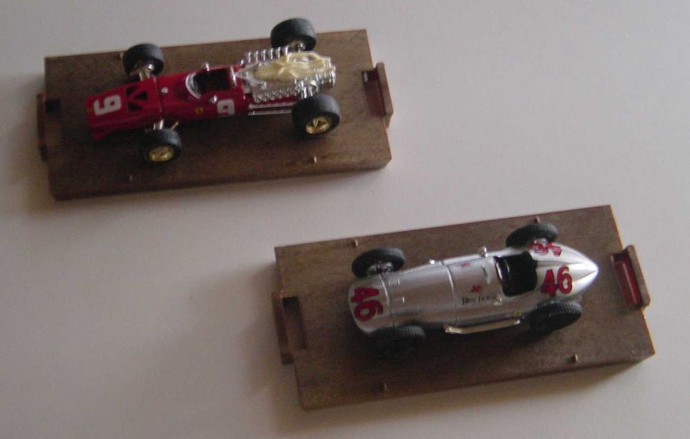 Colecionismo: Lote 2 Carros Marca BRUMM (Made in Italy)