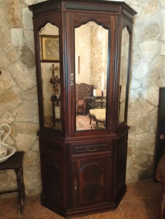 Moveis decorativos em nogueira