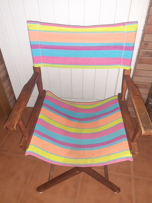 Cadeira em madeira  e em tecido