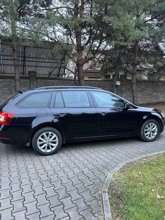 Продам шкоду А7 1,6 диз. Автомат