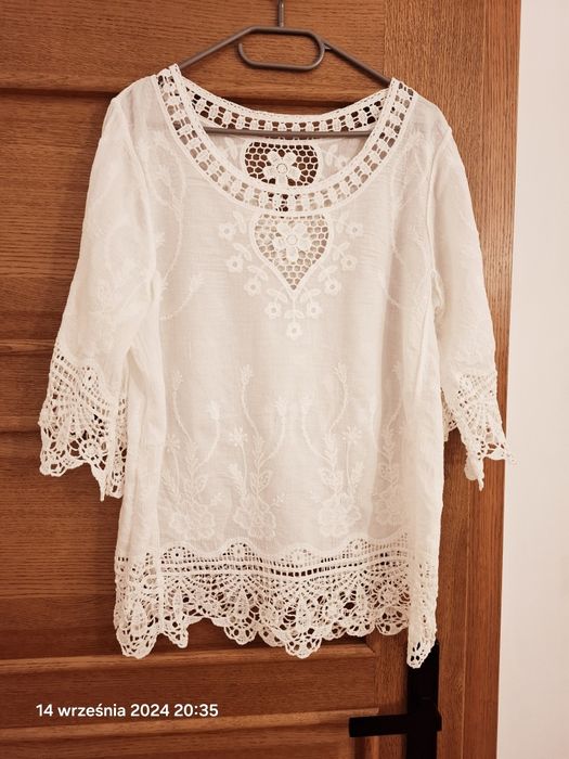 Bluzka haftowana