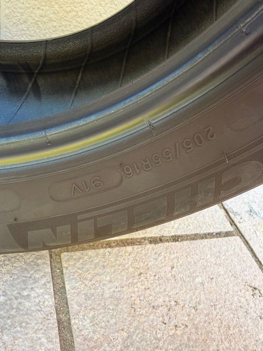 Pneu Michelin 205/55 R16 91V – Muito bom estado