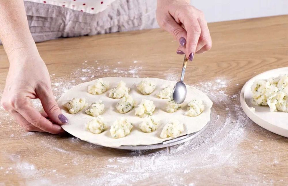 Forma stalowa na pierogi PIEROŻNICA DO PIEROGÓW uszek WYKROJNIK