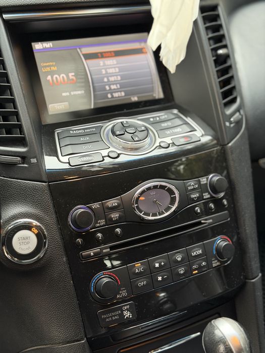 Infiniti QX70 2016 Год