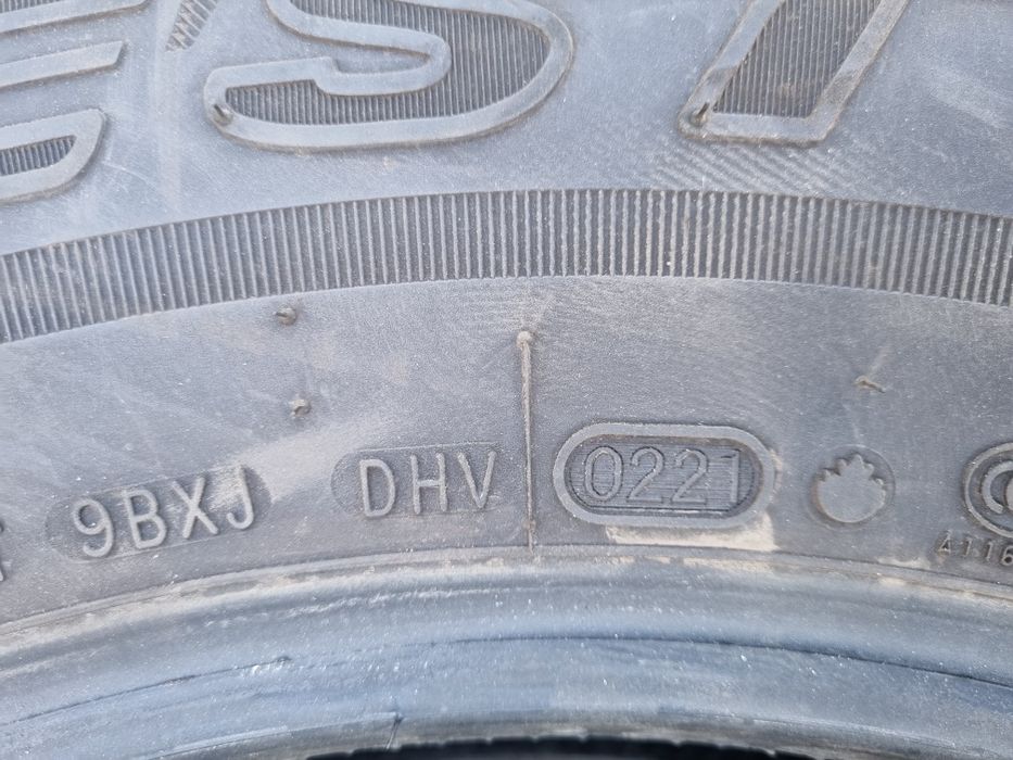 Шини літні 225 70 18 BRIDGESTONE 4шт.