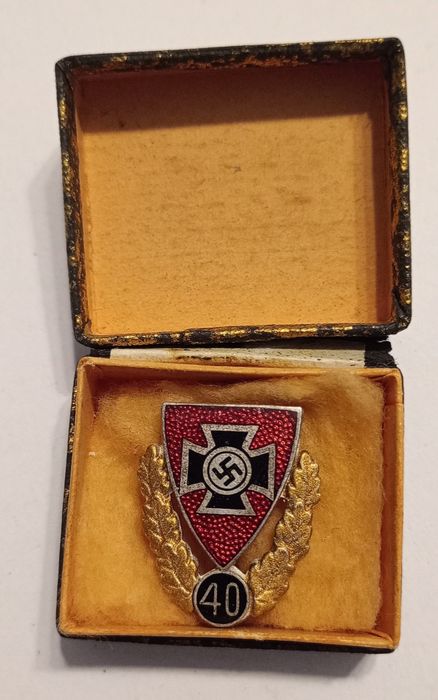 Militaria de Trincheira. Pin NSRKB