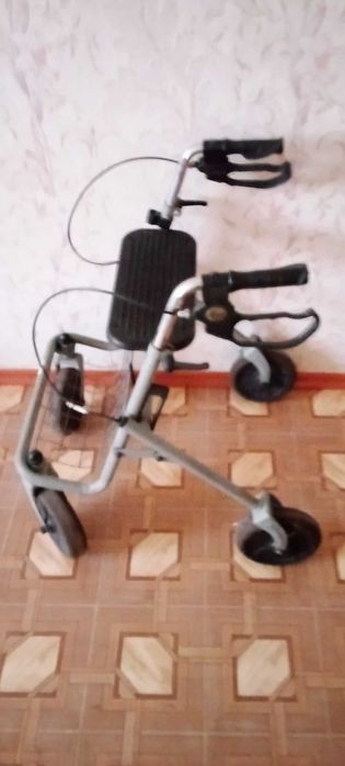 ходунки на колесах