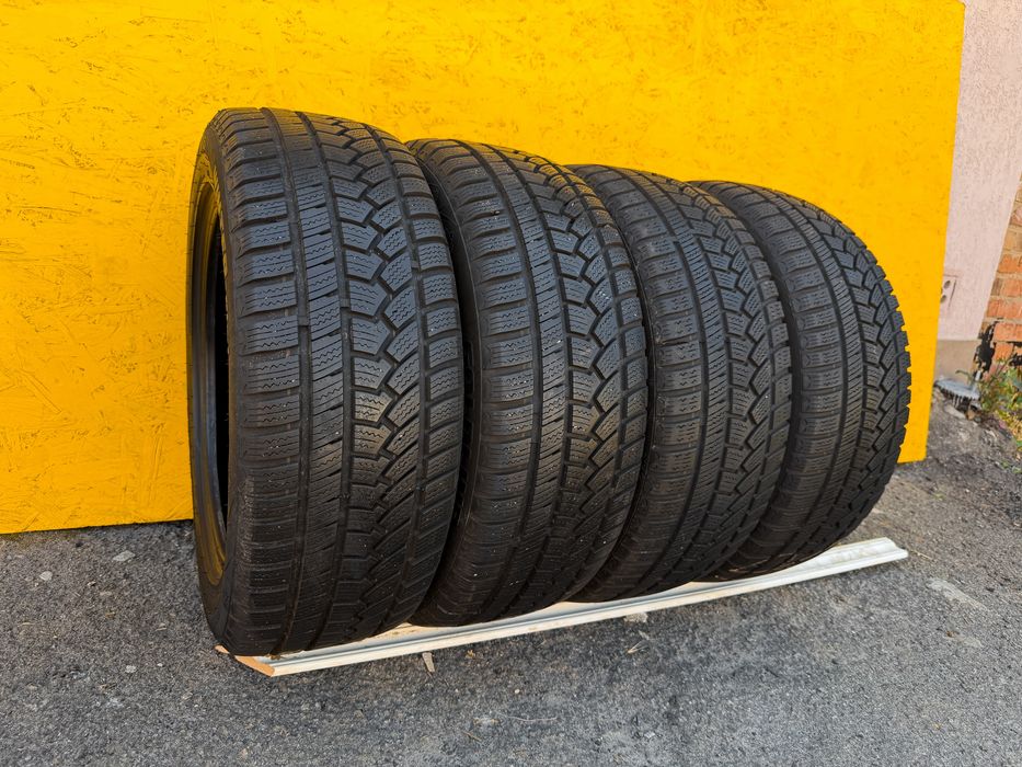 Шини Резина 215.55 R17 GoldLine Зима