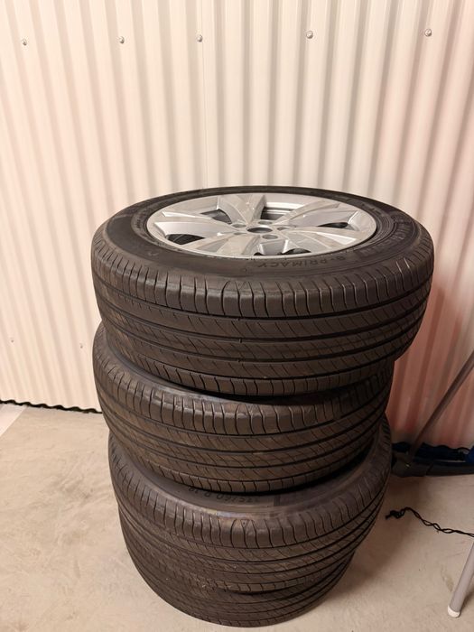 4 Jantes 18” + Pneus Michelin 235/60 R18 107W XL – Excelente Estado