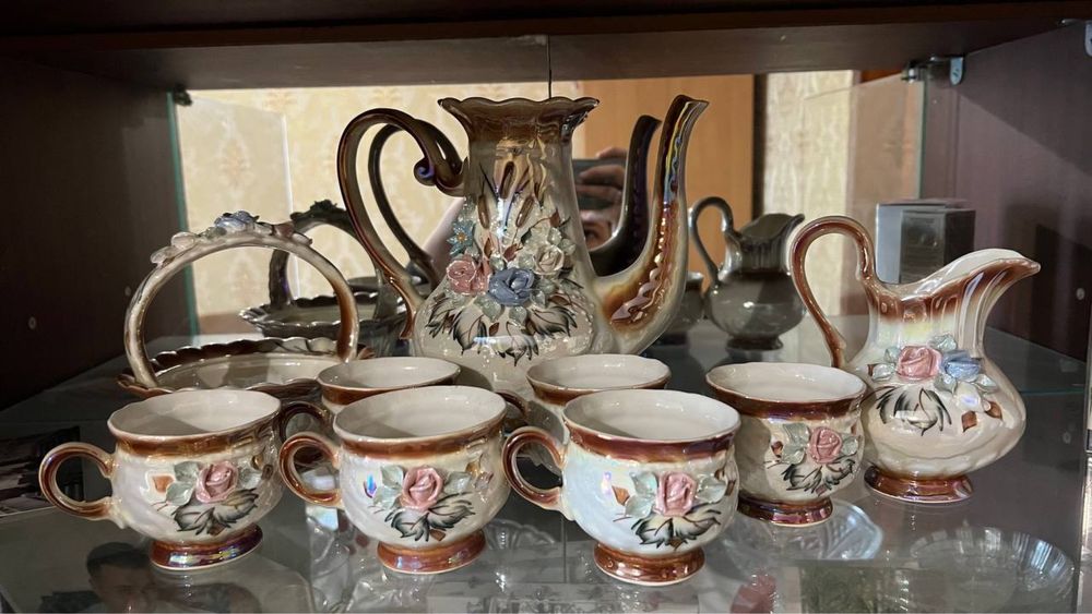 Гарний чайний сервіз