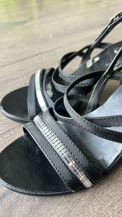Sandały na obcasie błyszczące letnie imprezowe r.38