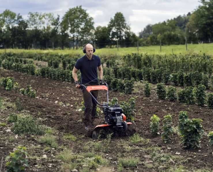 Glebogryzarka Husqvarna TF 335, Moc 6,5KM B&S, szerokość robocza 80CM