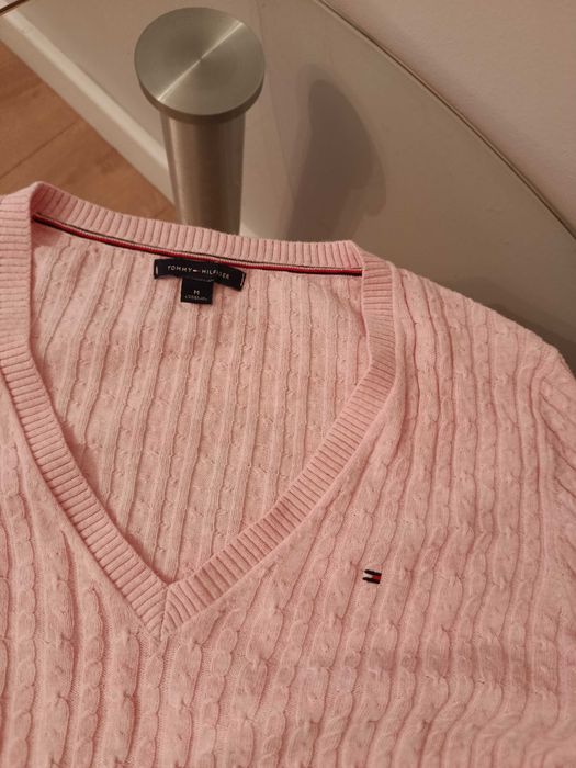 Sweterek pudrowy róż Tommy Hilfiger