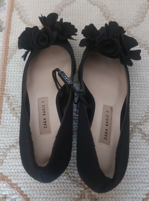 Sapatos pretos ZARA Novos