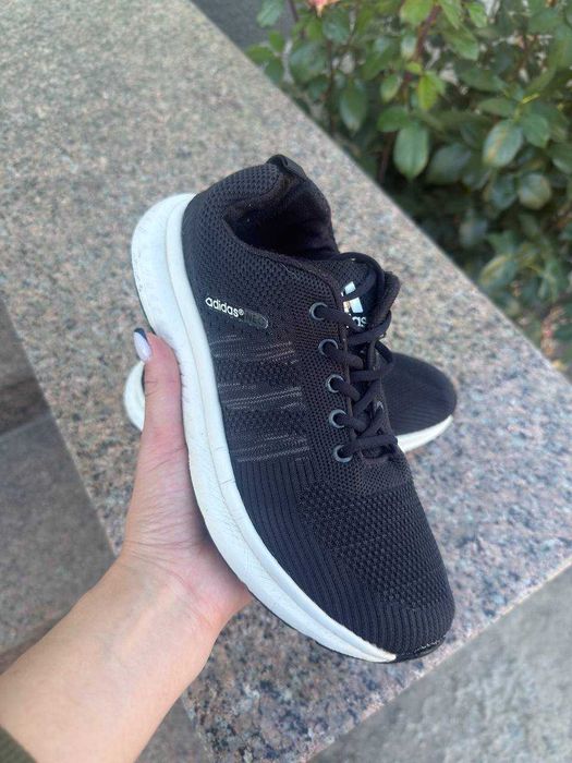 Жіночі кросівки дихаючі Adidas 41 розмір