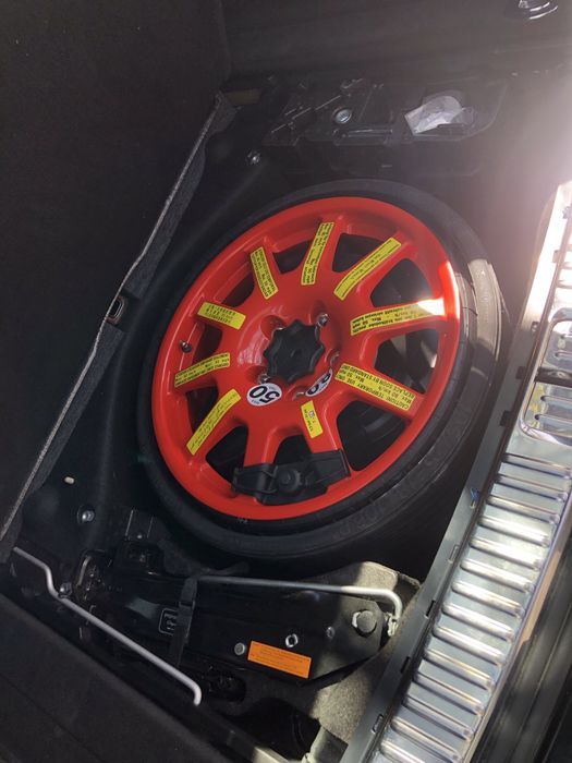 Продам машину Porsche cayenne 2013 в полной комплектации!!!