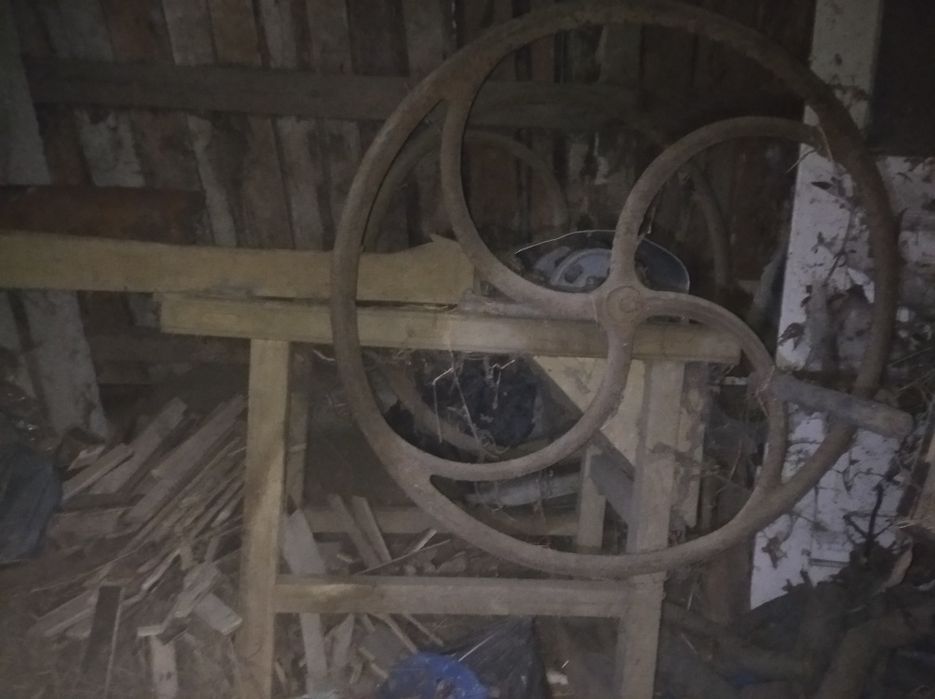 Продається січкарня. 0970123456