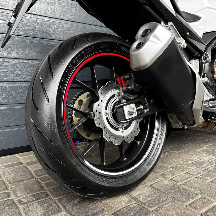 Продам мотоцикл Honda CBR400R (0169)