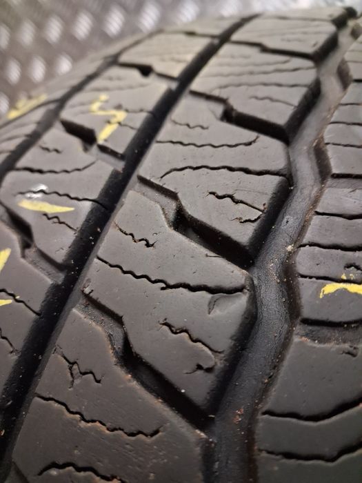 Cena za 2 sztuki wysyłlka 235/65r16c Maxxis całoroczne
