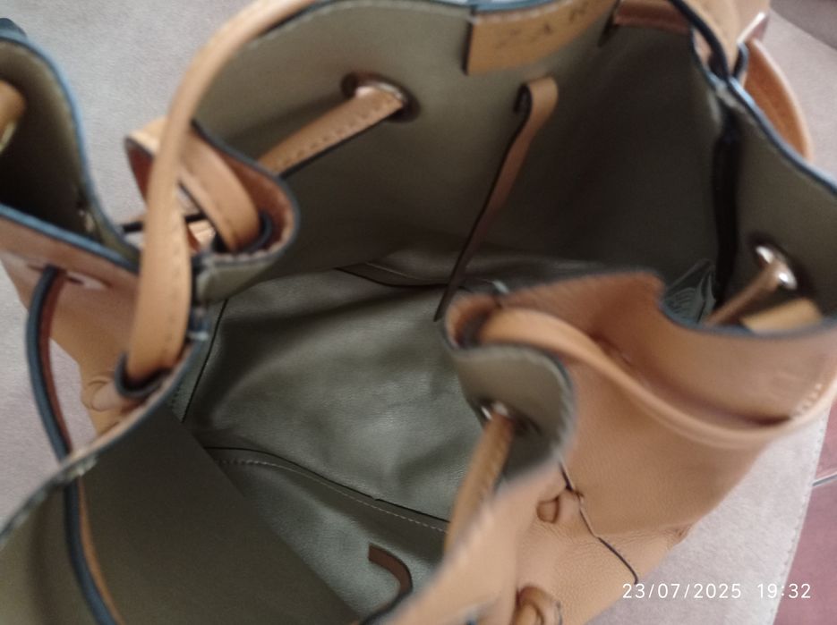 Carteira Zara pele sintética