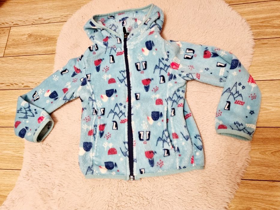 Polar z kapturem rozmiar 110/116