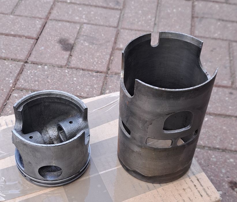 Tłok mercury 115 2t + tuleja