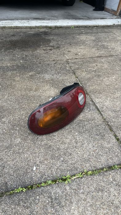 Farol Traseiro Esquerdo MX5 NA
