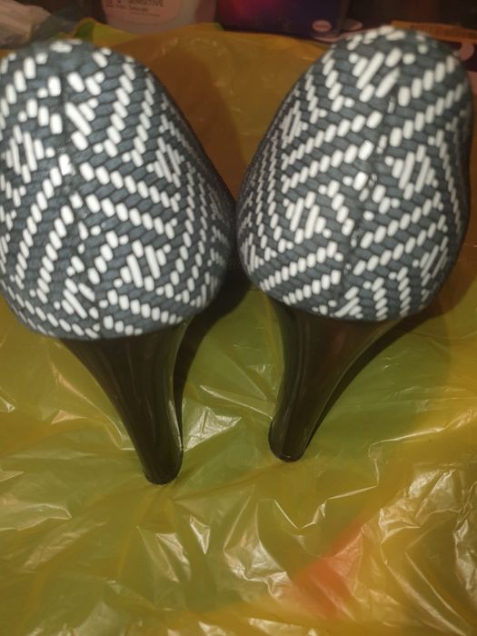 Buty 39r. na obcasie