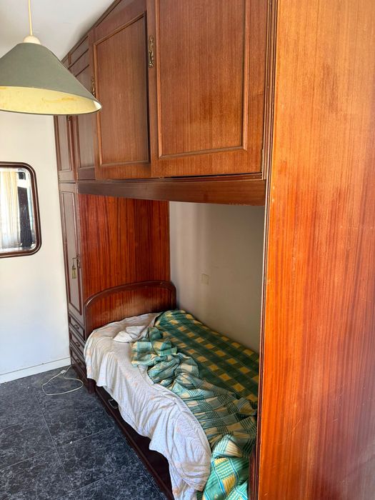 Estúdio quarto com duas camas