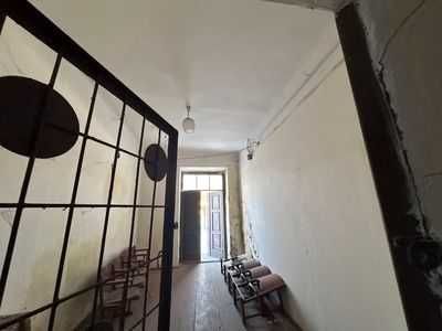 Частки будівлі, 26\100- 408,6 кв. м. Жовква, Лесі Українки, будинок 1