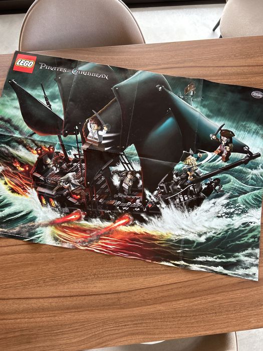 2x Barcos LEGO Piratas das Caraíbas 4184 + 4195