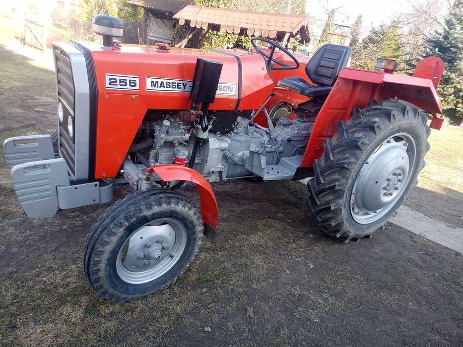 ciągnik rolniczy MF 255