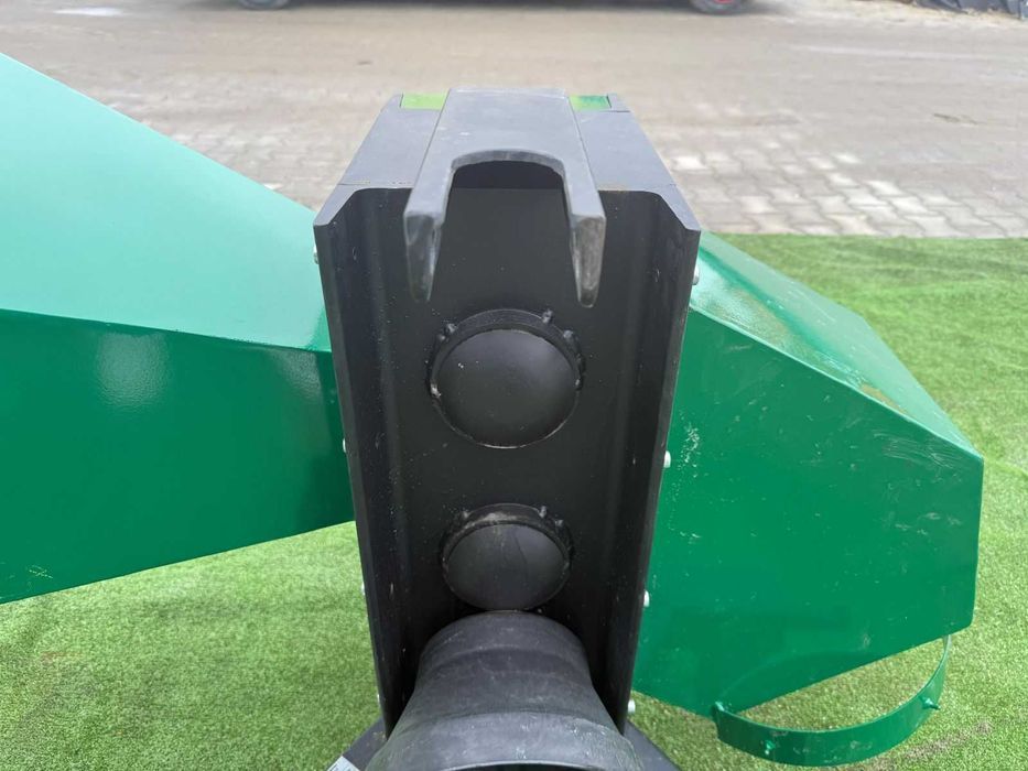 Nowy rębak do drewna i gałęzi 8 cm 11 cm - rozdrabniacz rembak walcowy