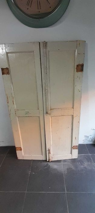 Portada em madeira (antiga de casa centenária)