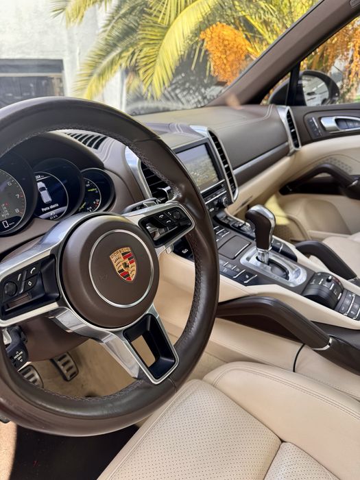 Porsche Cayenne — fotografia 4