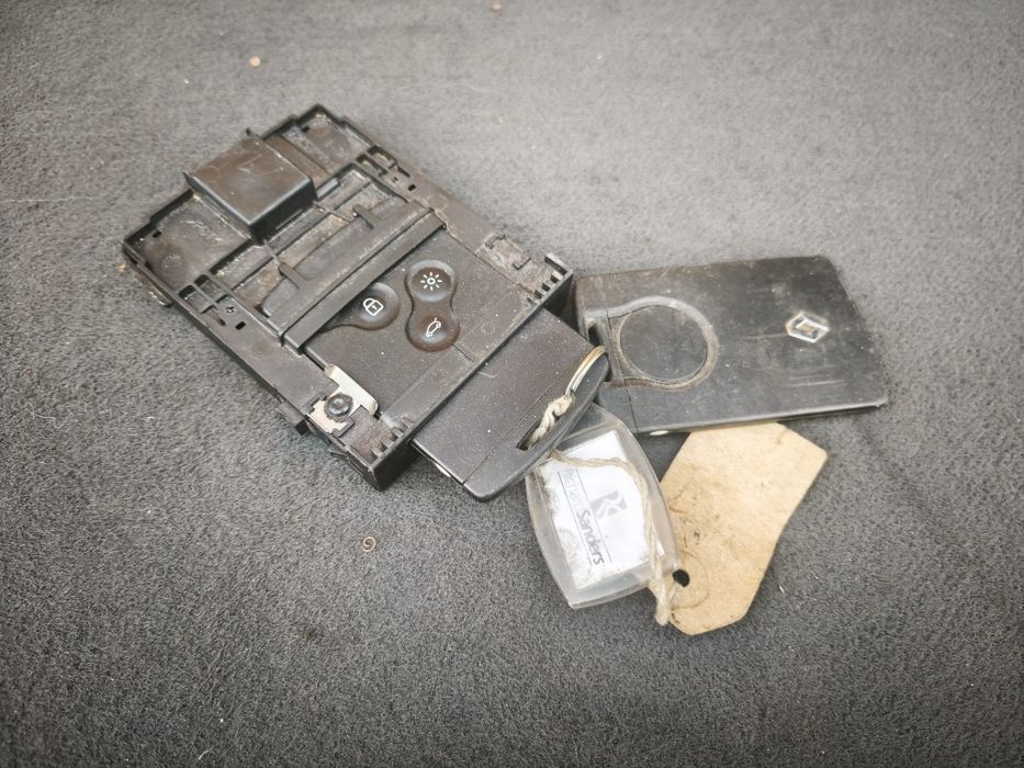 RENAULT Czytnik kart 2 karty F-vat