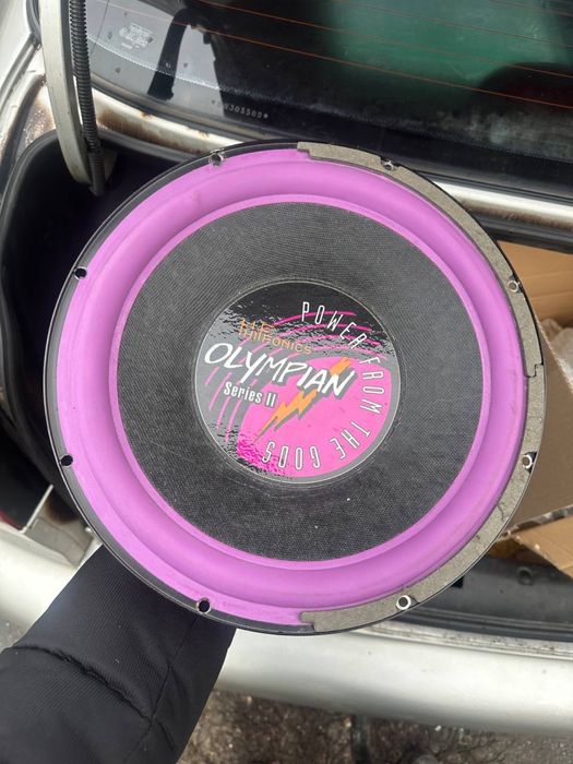 Продам динамик сабвуфер hifoniks olympian