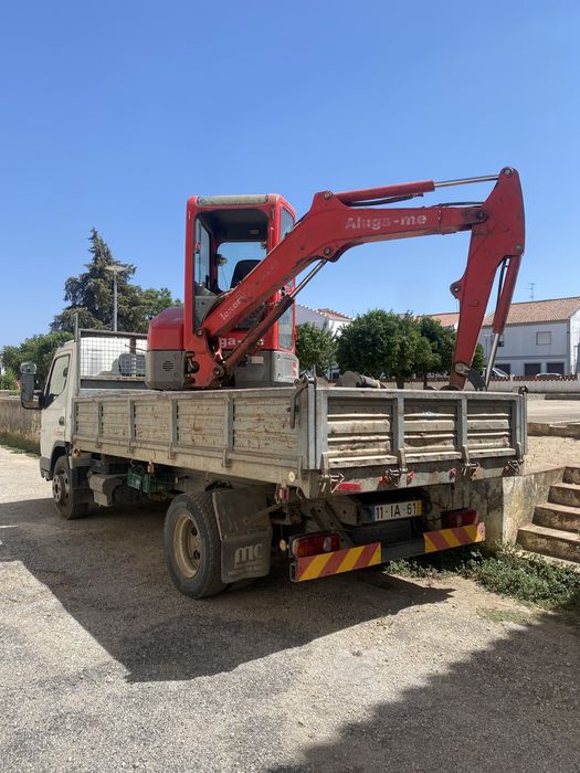 Serviço de trator/ mini giratória