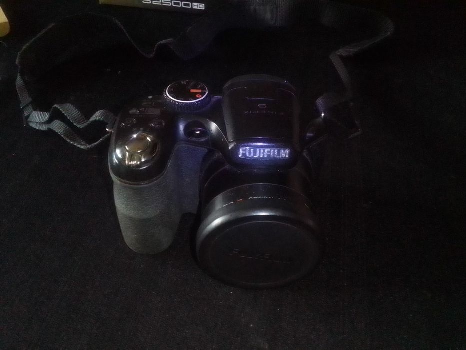 Fujifilm s2500 HD