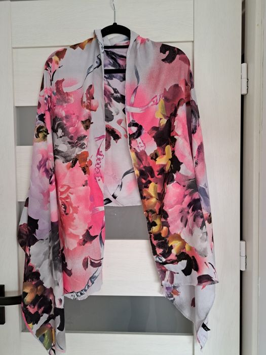 *Szal damski Cashmere.